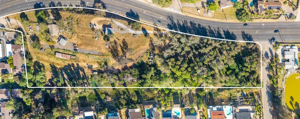 1080 Jamacha Rd, El Cajon, CA à vendre - Photo du bâtiment - Image 3 de 8