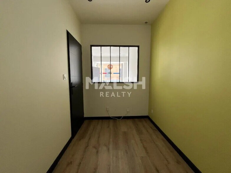 Commerce de détail dans Villeurbanne à louer - Photo intérieure - Image 3 de 7