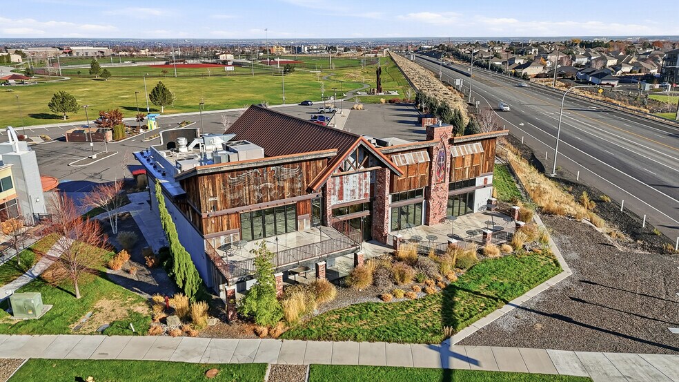 4862 W Hildebrand Blvd, Kennewick, WA à louer - Photo du bâtiment - Image 3 de 15