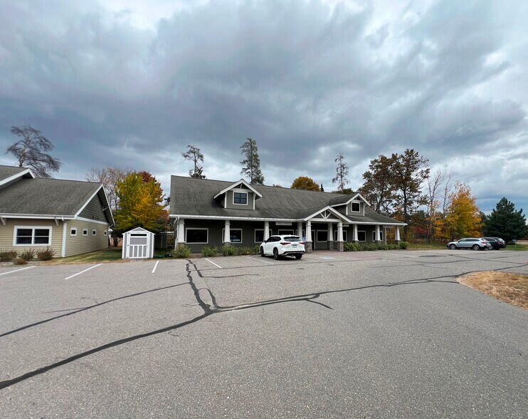 13760 Bluestem Ct, Baxter, MN à vendre - Photo du bâtiment - Image 2 de 20