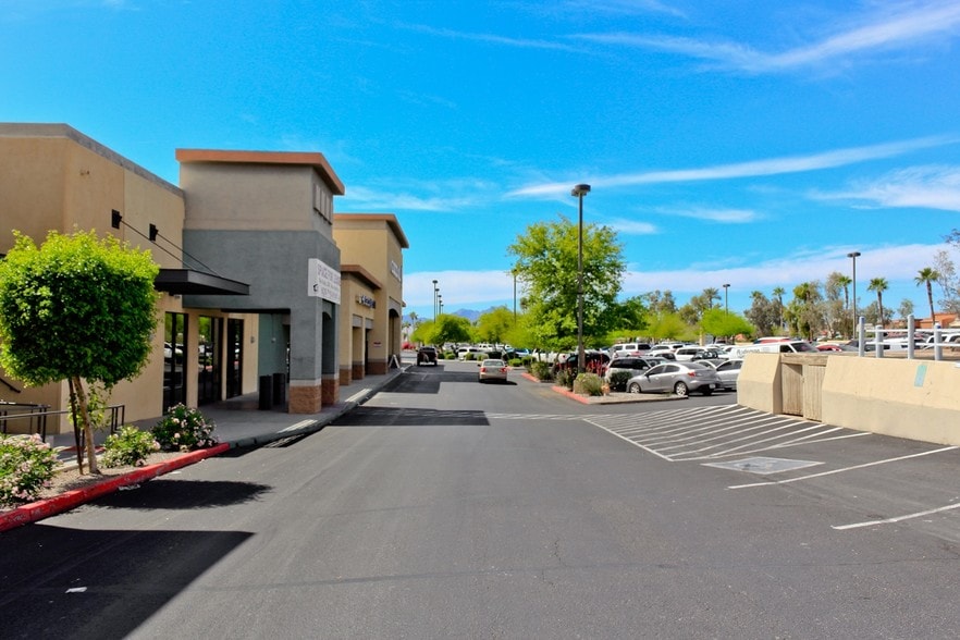 1990 McCulloch Blvd N, Lake Havasu City, AZ for lease - Building Photo - Image 2 of 9