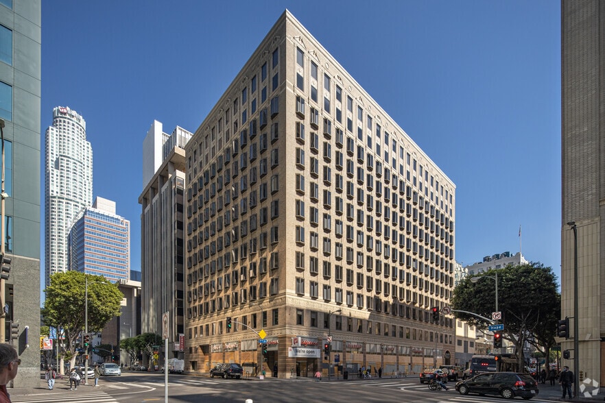 617 W 7th St, Los Angeles, CA for lease - Primary Photo - Image 1 of 33