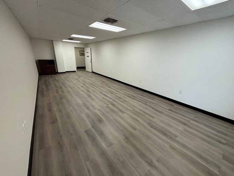 1912 W Anderson Ln, Austin, TX for lease - Building Photo - Image 2 of 5