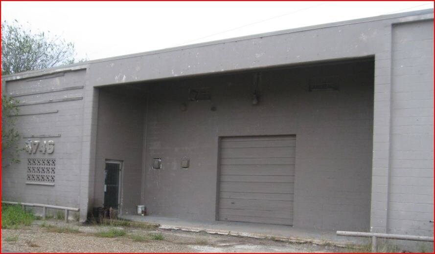 4746 Leopard St, Corpus Christi, TX for lease Building Photo- Image 1 of 4