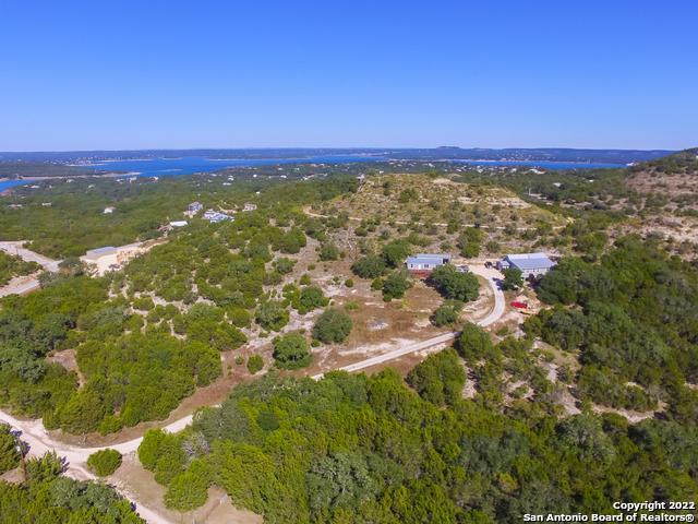 532 Damar Dr, Canyon Lake, TX à vendre - Photo principale - Image 1 de 1