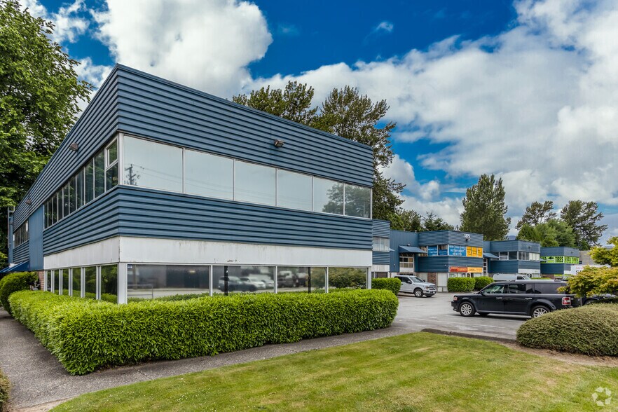 1875 Broadway St, Port Coquitlam, BC à vendre - Photo du bâtiment - Image 3 de 5