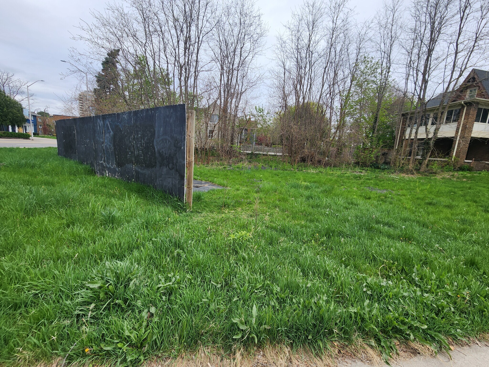 685 Brant St, Burlington, ON for sale Building Photo- Image 1 of 5