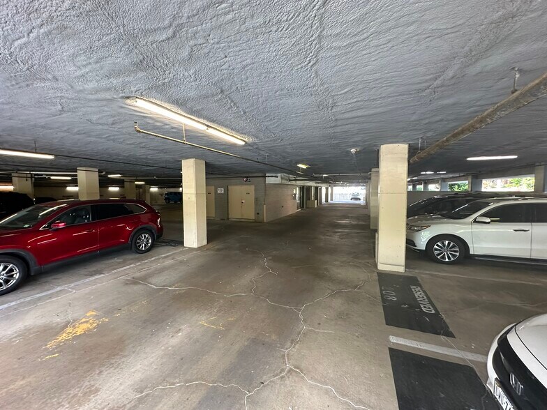 4084 University Dr, Fairfax, VA à vendre - Photo du bâtiment - Image 3 de 21