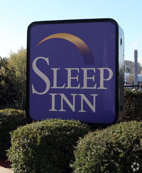 1901 Rockland Rd, Columbia, SC for sale - Building Photo - Image 2 of 8