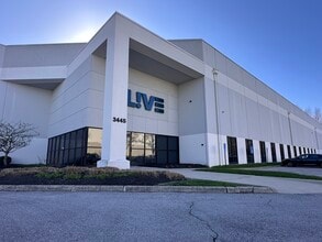 3445-3455 Millennium Ct, Columbus, OH à louer Photo intérieure- Image 1 de 13