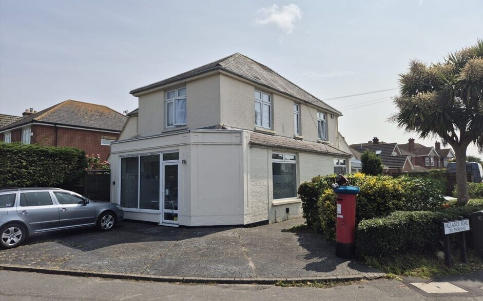 1 Pallance Rd, Cowes à vendre - Photo du bâtiment - Image 1 de 3