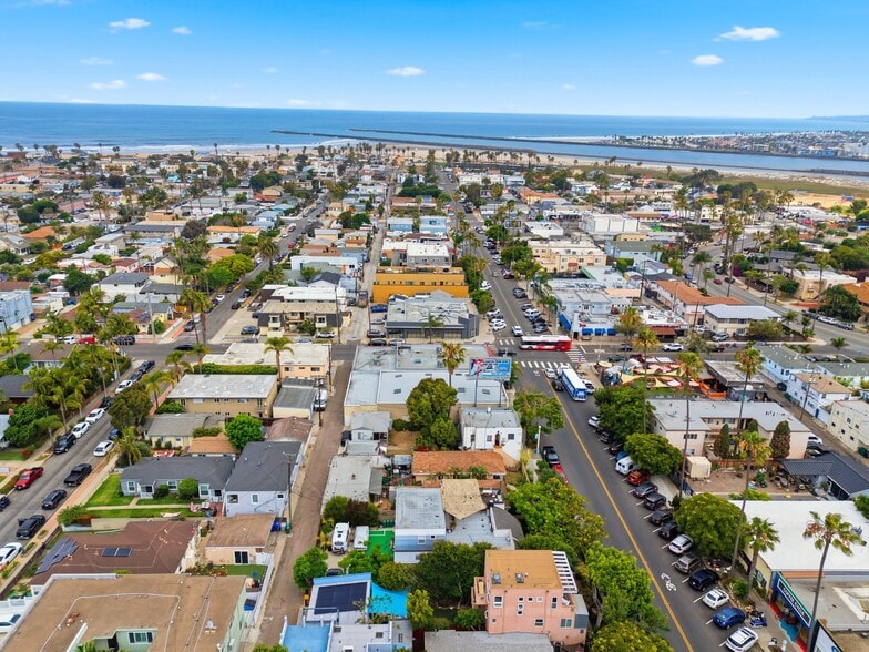 4865 Voltaire St, San Diego, CA à vendre - Photo du bâtiment - Image 3 de 6