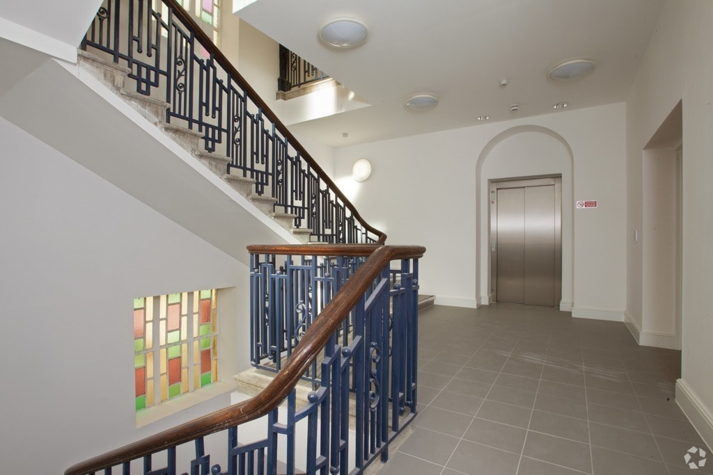 Burgess Springs, Chelmsford for sale Interior Photo- Image 1 of 9