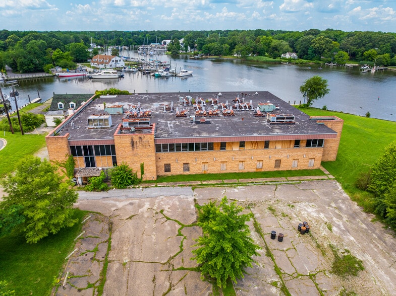 4800 Atwell Rd, Shady Side, MD à louer - Photo du bâtiment - Image 2 de 18