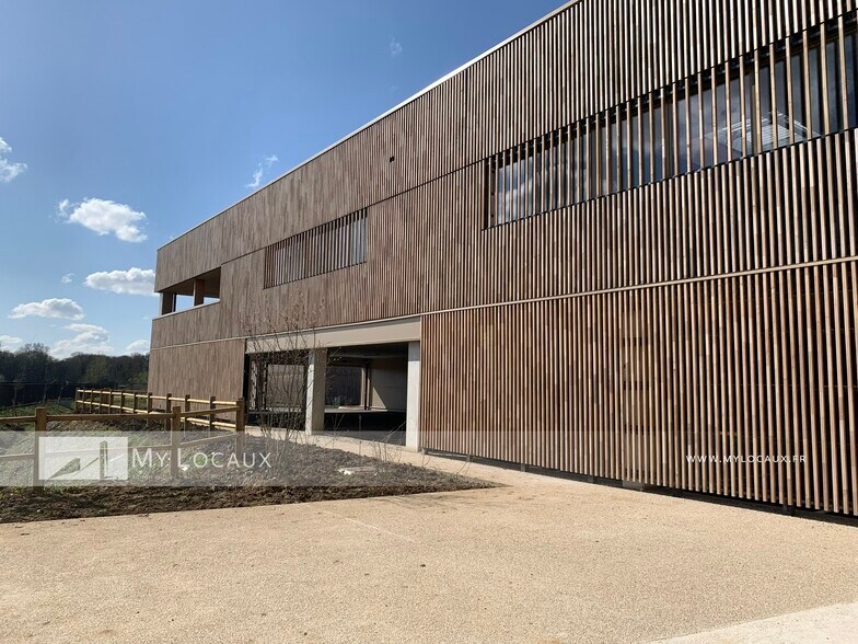 Rue De Sausset, Villepinte for sale - Building Photo - Image 3 of 4