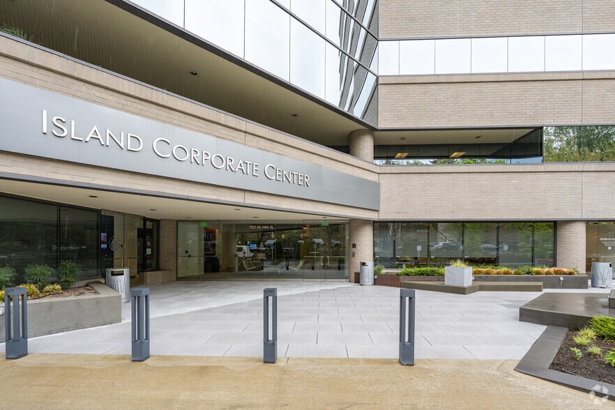 7525 SE 24th St, Mercer Island, WA for lease - Building Photo - Image 3 of 7