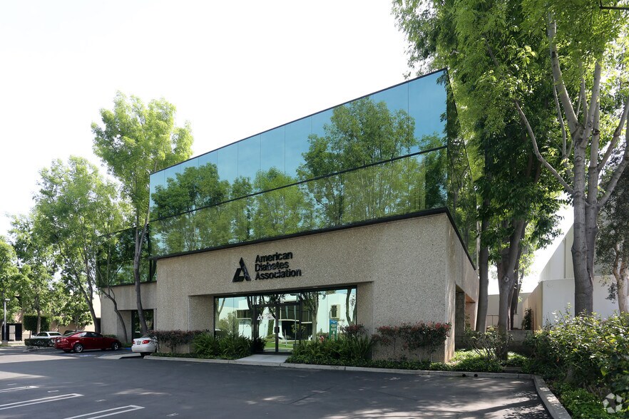 17752 Mitchell N, Irvine, CA for lease - Primary Photo - Image 1 of 12