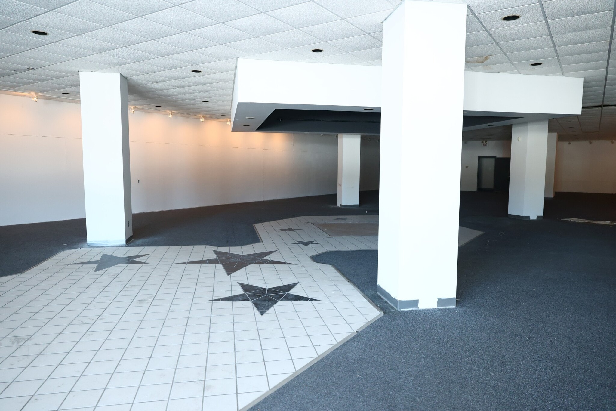 720-756 Broadway St, Berlin, WI for lease Interior Photo- Image 1 of 3