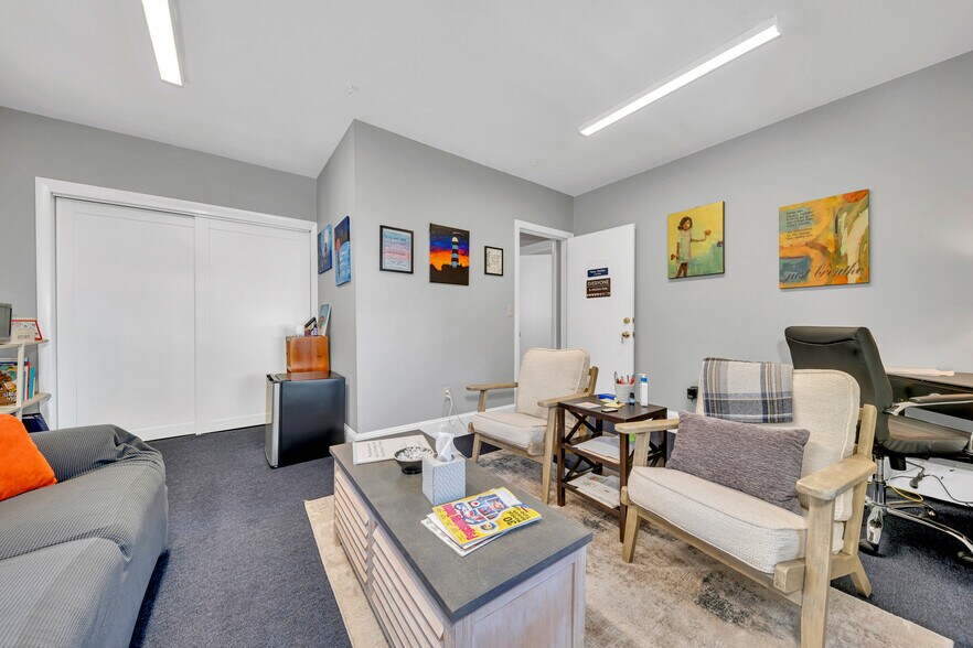 68 Park St, Andover, MA à louer - Photo du bâtiment - Image 3 de 7