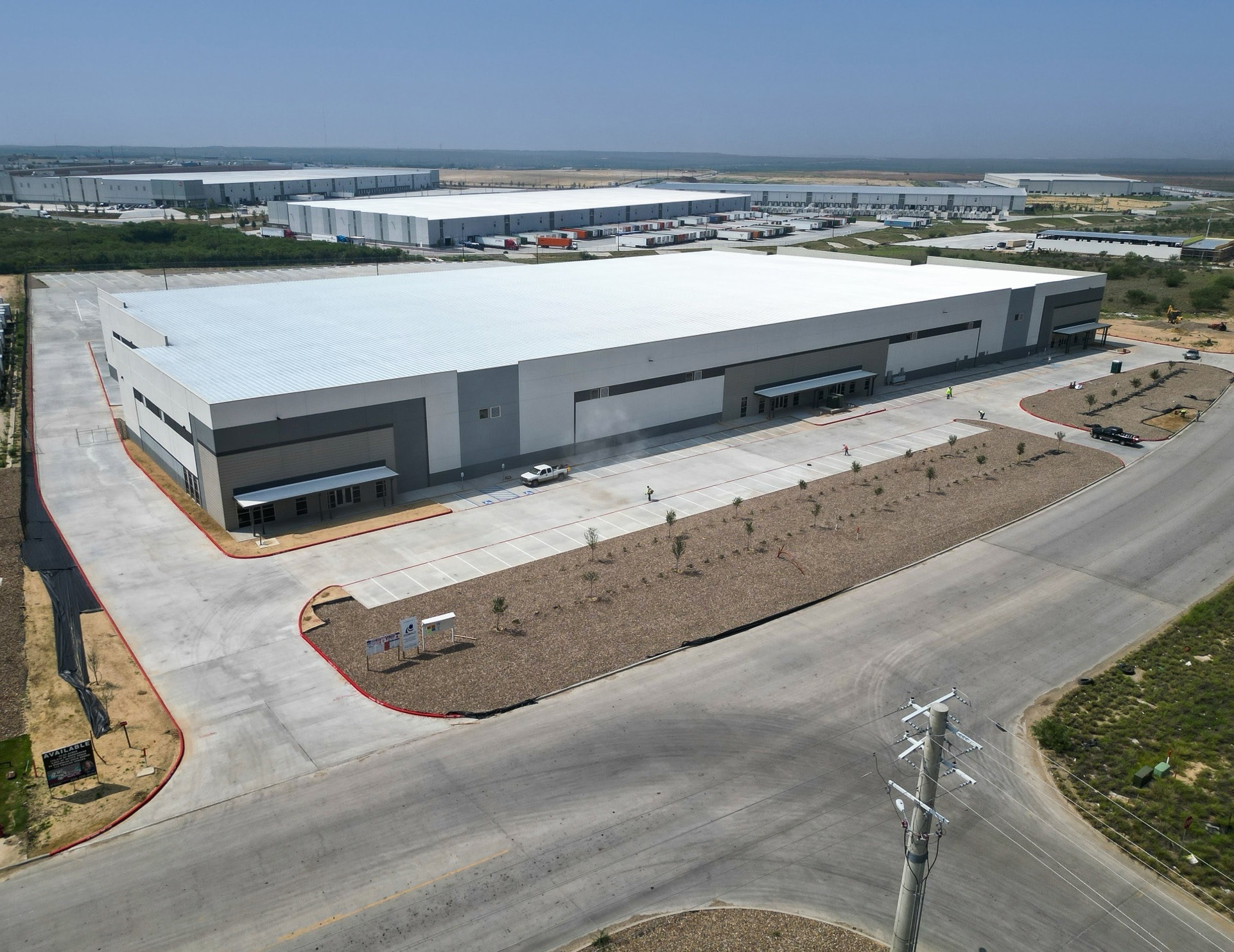 1105 Beltway Pky, Laredo, TX à louer Photo du bâtiment- Image 1 de 6