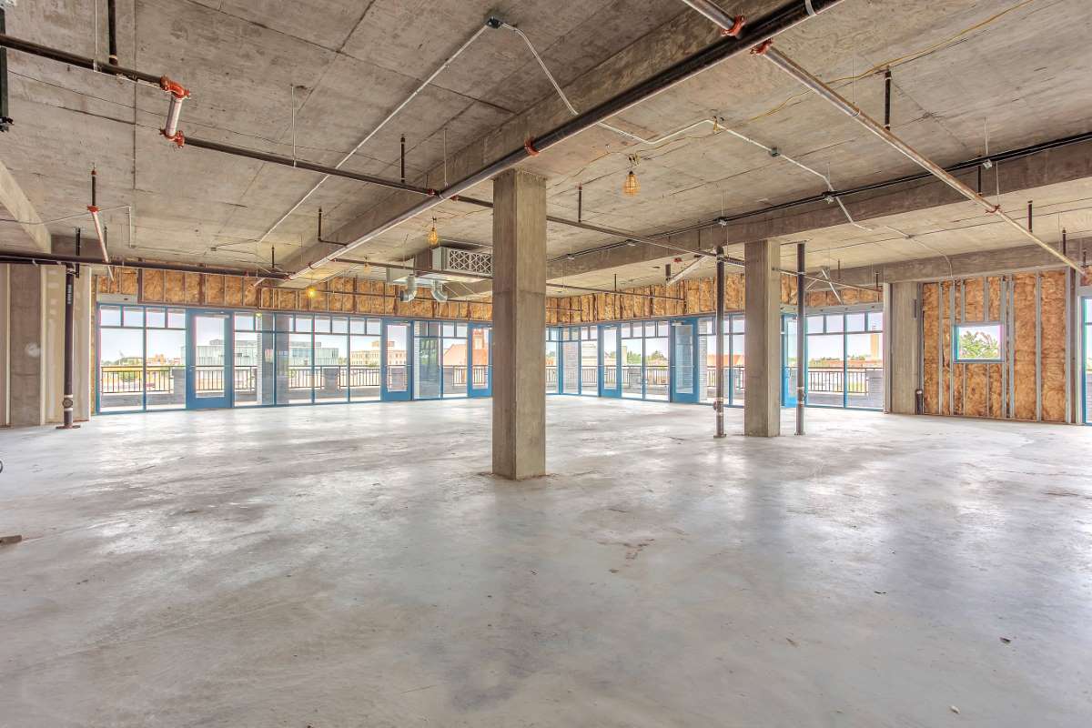 1122 N Broadway Ave, Oklahoma City, OK for lease Interior Photo- Image 1 of 10