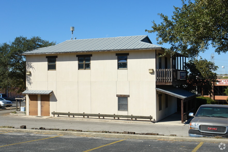 6436 Bandera Rd, San Antonio, TX for lease - Building Photo - Image 3 of 3