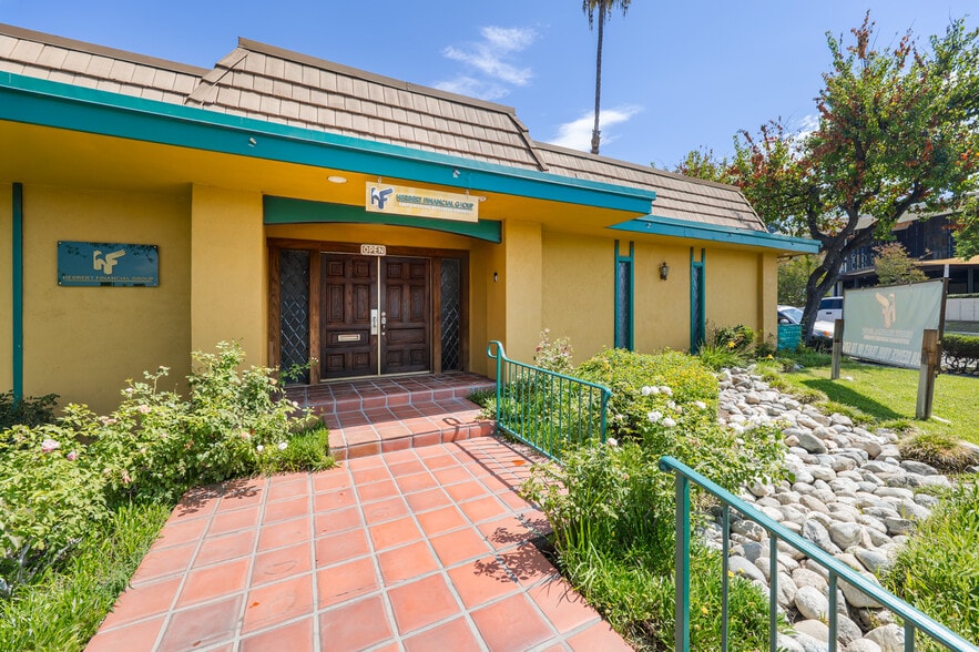 635 W Foothill Blvd, Monrovia, CA for sale - Building Photo - Image 2 of 37