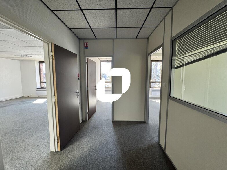 1 Rue De La Faisanderie, Lingolsheim for lease - Interior Photo - Image 2 of 9