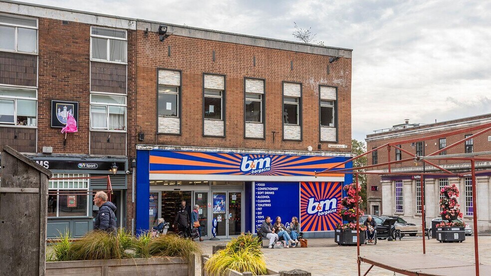 45 Market Pl, Pontefract à vendre - Photo du bâtiment - Image 2 de 7