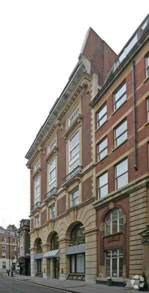 2 Queen Annes Gate Buildings, London for lease - Building Photo - Image 2 of 10