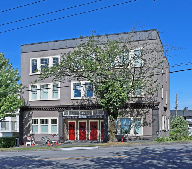 More details for 3636 Fraser St, Vancouver, BC - Multifamily for Sale