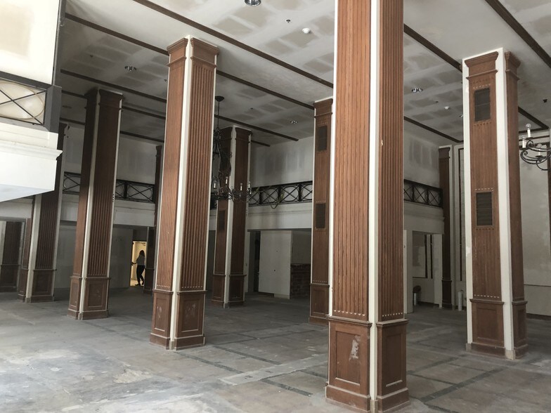 100 N Market St, Wichita, KS à louer - Photo intérieure - Image 3 de 13