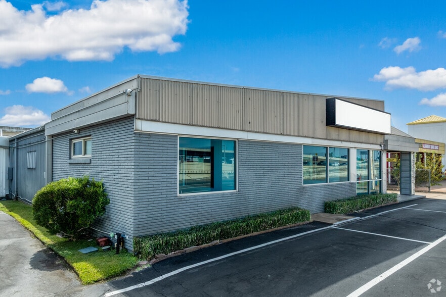 5633 Southwest Fwy, Houston, TX for lease - Building Photo - Image 2 of 25