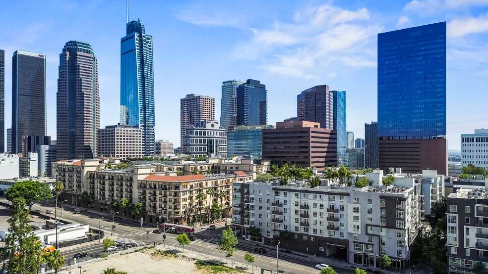 1120 W 6th St, Los Angeles, CA for lease - Building Photo - Image 3 of 91