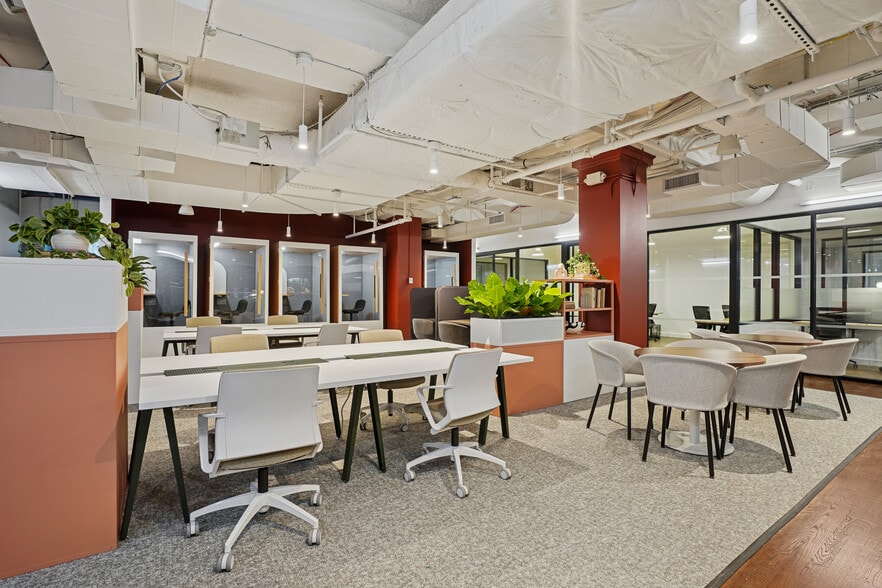 12110 Sunset Hills Rd, Reston, VA for lease - Interior Photo - Image 2 of 8