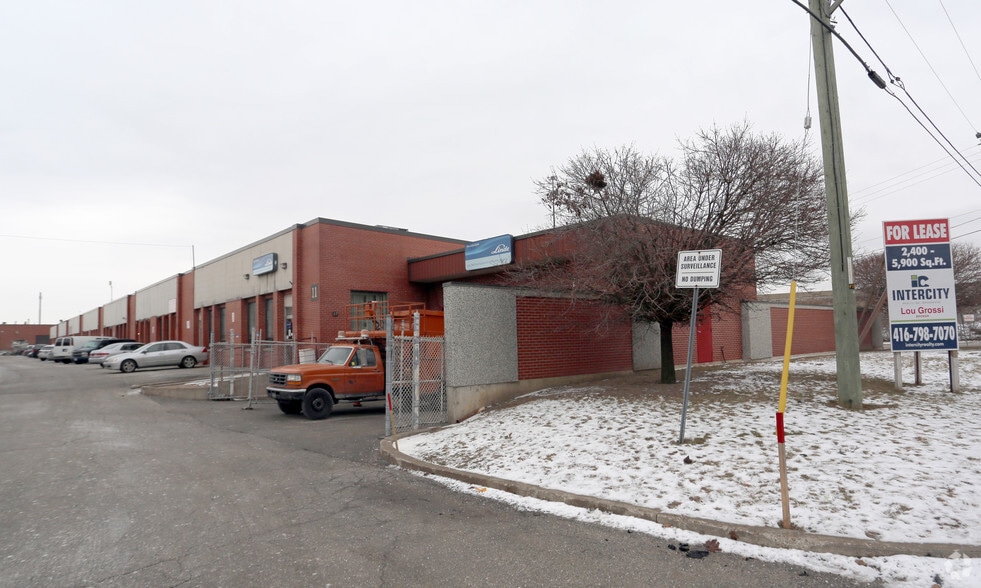 11 Creditstone Rd, Vaughan, ON for sale - Primary Photo - Image 1 of 1