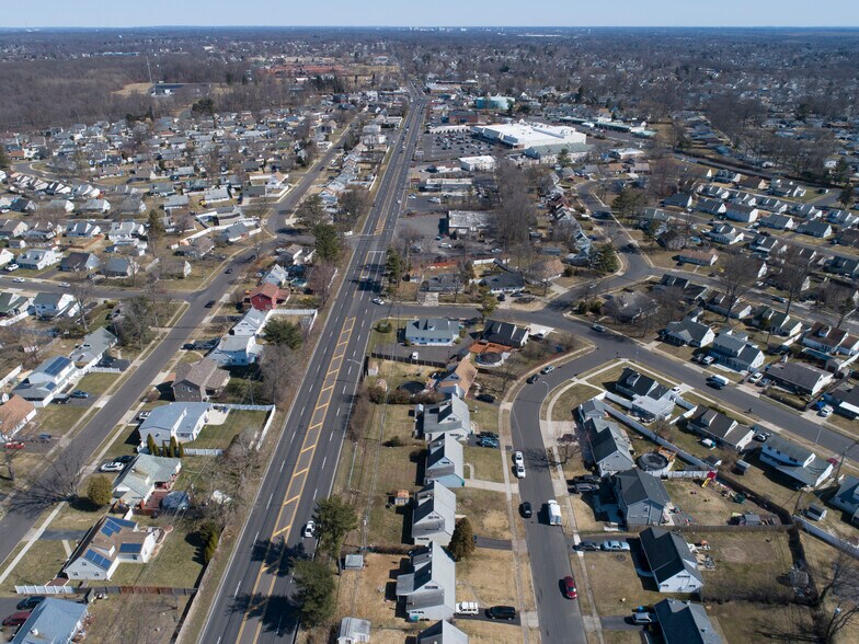 375 Indian Creek Dr, Levittown, PA à vendre - Aérien - Image 3 de 20