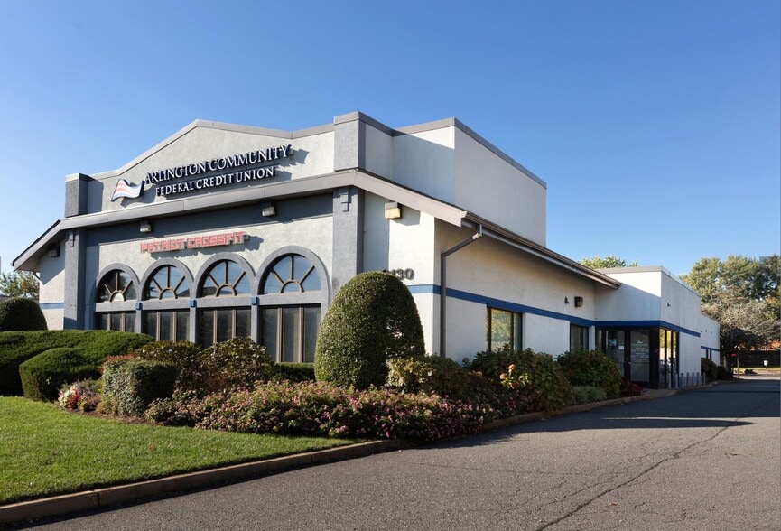 2130 N Glebe Rd, Arlington, VA for sale - Building Photo - Image 2 of 6