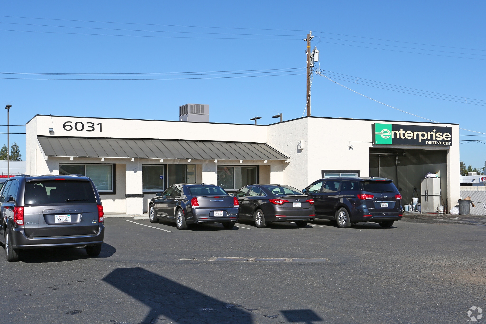 6031 N Blackstone Ave, Fresno, CA for sale Primary Photo- Image 1 of 6