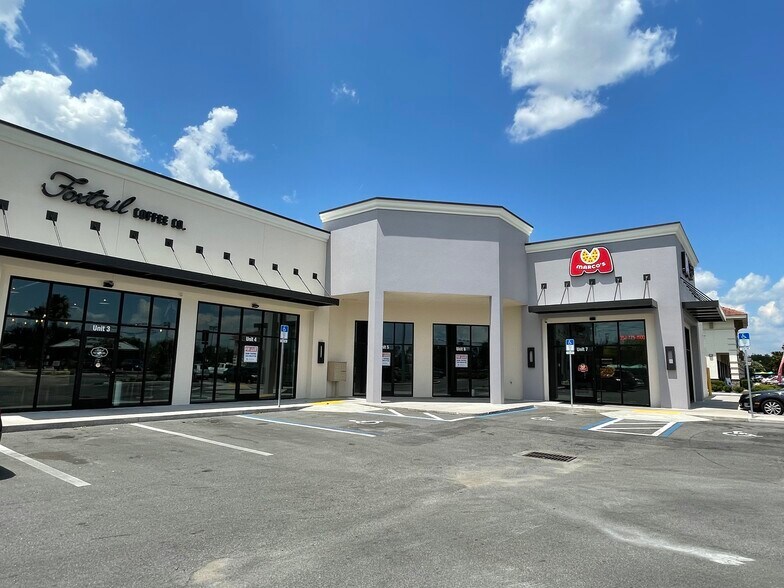 13721 N US Highway 441, Lady Lake, FL à louer - Photo du bâtiment - Image 2 de 3