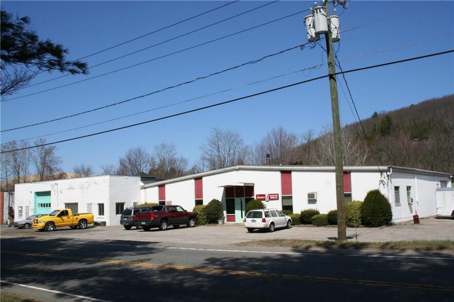 50 Thomaston Rd, Litchfield, CT for lease - Building Photo - Image 1 of 5