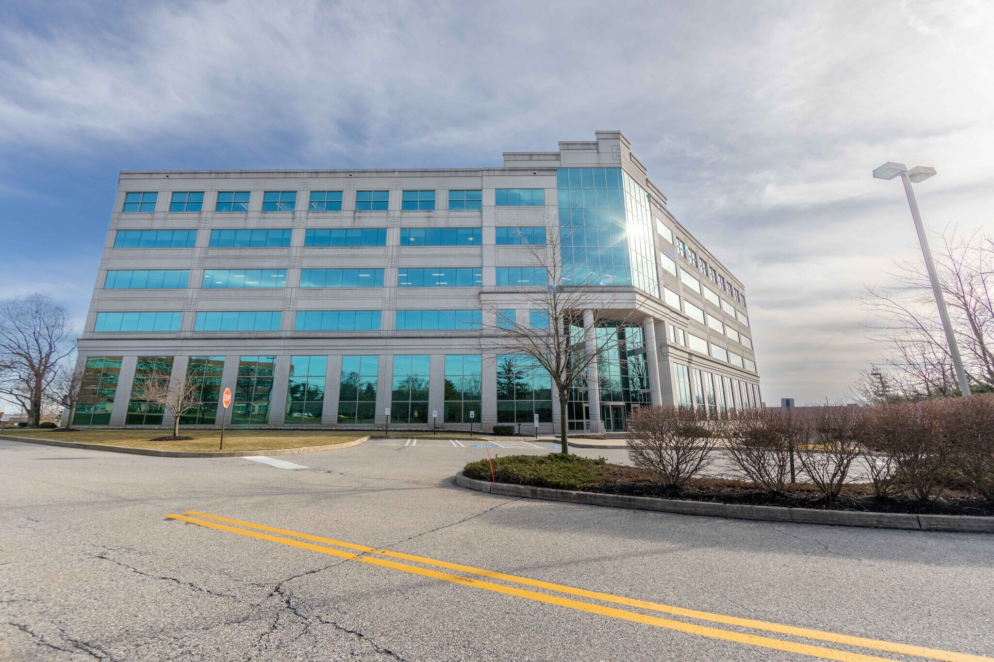 401 Plymouth Rd, Plymouth Meeting, PA à louer Photo intérieure- Image 1 de 12