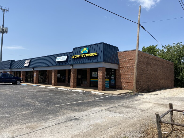 174 S Willis St, Abilene, TX for lease - Building Photo - Image 1 of 34