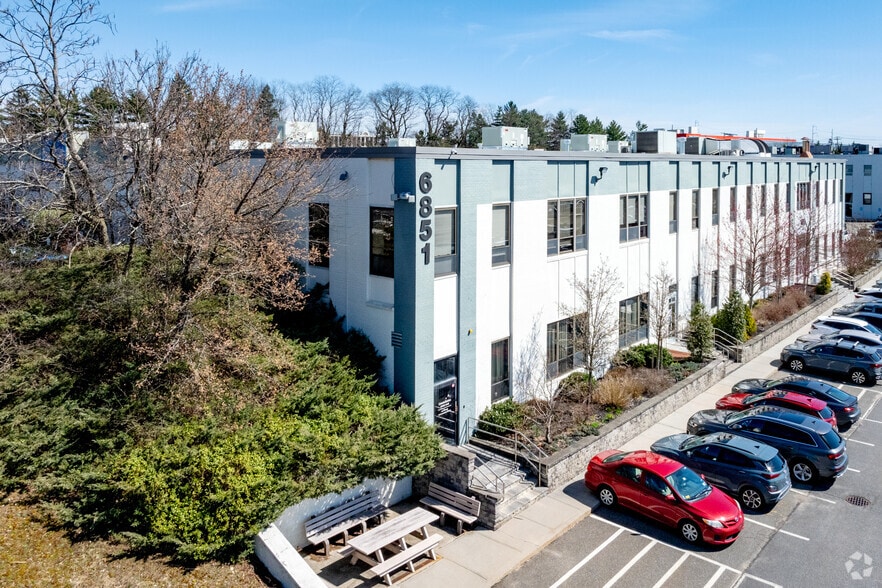 6851 Jericho Tpke, Syosset, NY for lease - Primary Photo - Image 1 of 6