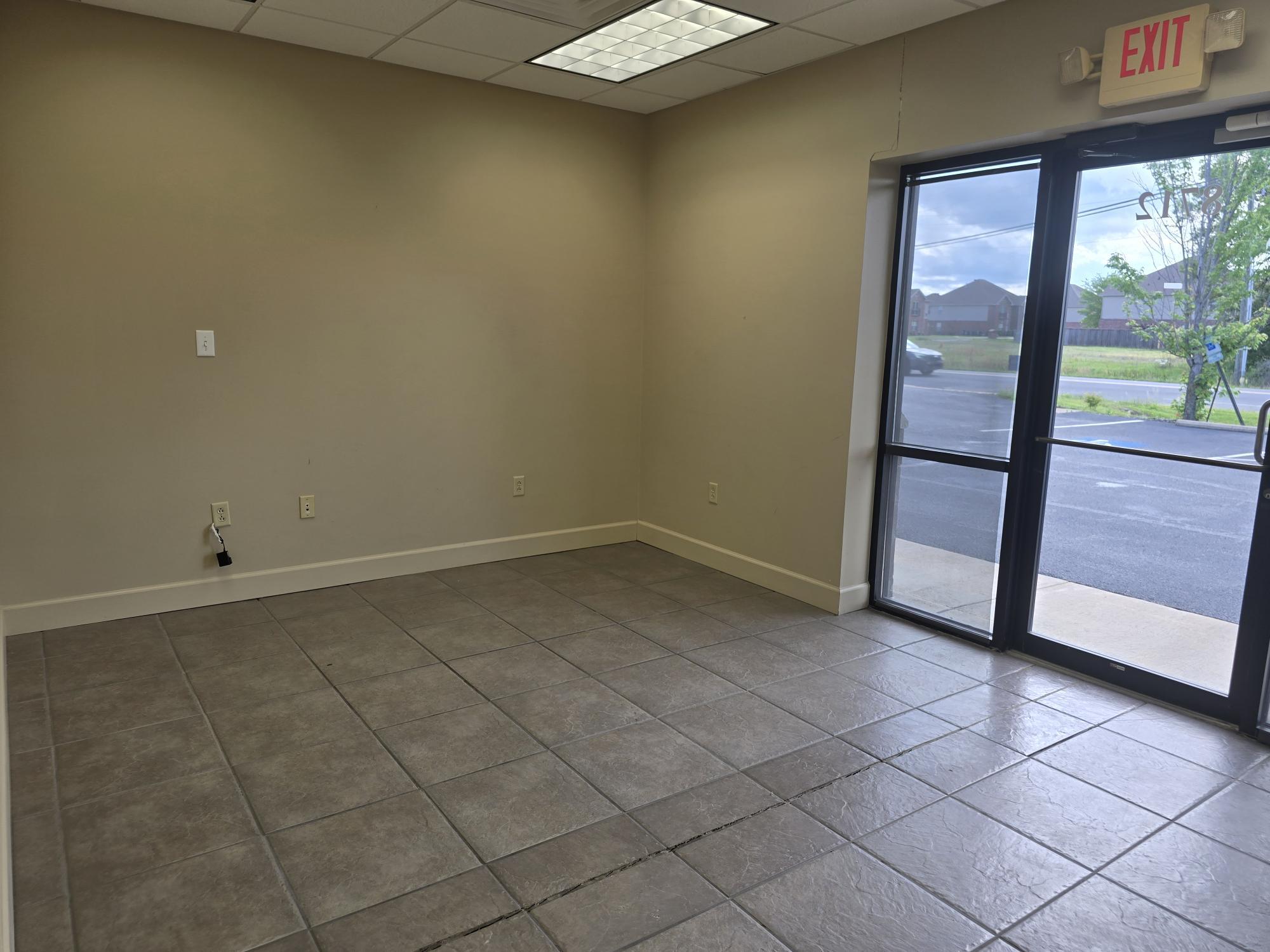 8700-8712 Counts Massie Rd, Maumelle, AR for lease Interior Photo- Image 1 of 11