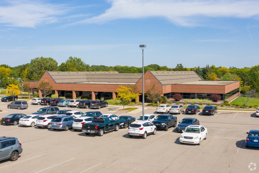 3355 Eagle Park Dr NE, Grand Rapids, MI for sale - Building Photo - Image 1 of 5