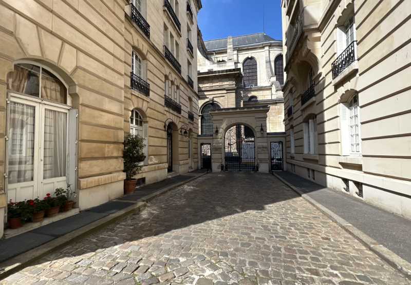 3 Rue Palatine, Paris à louer - Photo du bâtiment - Image 3 de 3