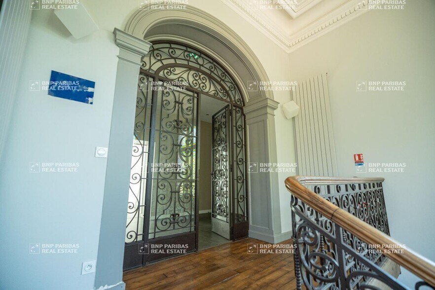 Office in Rennes for lease - Interior Photo - Image 2 of 11