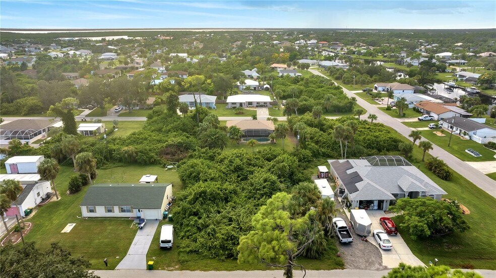 Port Charlotte, FL Bundle / 11 Lots portefeuille de 11 propriétés à vendre sur LoopNet.ca - Photo du bâtiment - Image 2 de 8