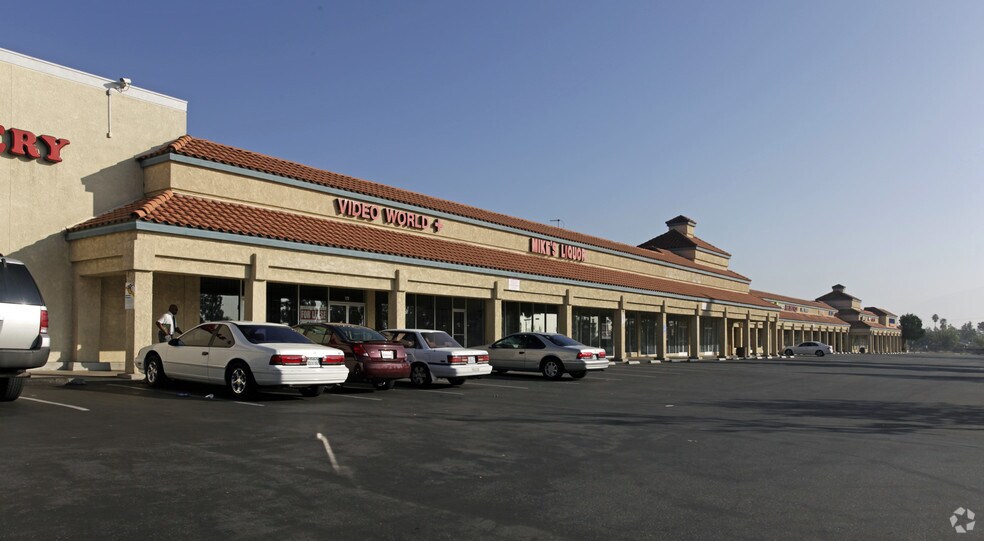 168 E Base Line Rd, Rialto, CA for lease - Primary Photo - Image 1 of 3